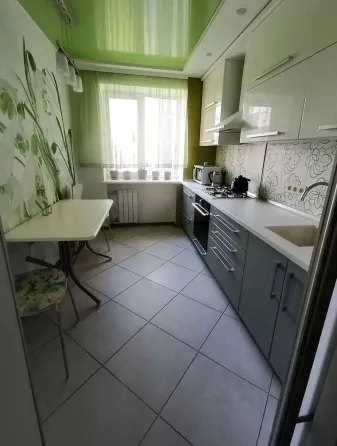 Сдам 2х комнатную квартиру в Буденовском районе Донецк