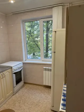 Продам 2 х ком. квартиру в Петровском районе , город Донецк , ориентир Круг Донецк