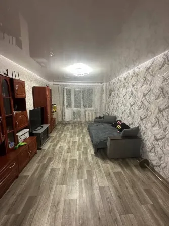 Продам 4-х комн квартиру в городе Луганск улица Учебная Луганск