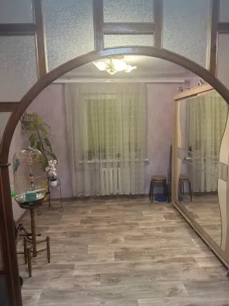 Продам 4-х комн квартиру в городе Луганск улица Учебная Луганск