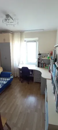 Продам 3-х комнатную в Ворошиловском районе, пр. Маяковского. Ремонт. 8/9. Раздельные комнаты! Донецк