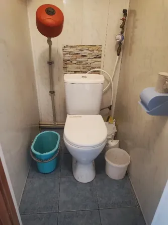 Продаю 2к.кв. район ост.Школа Макеевка