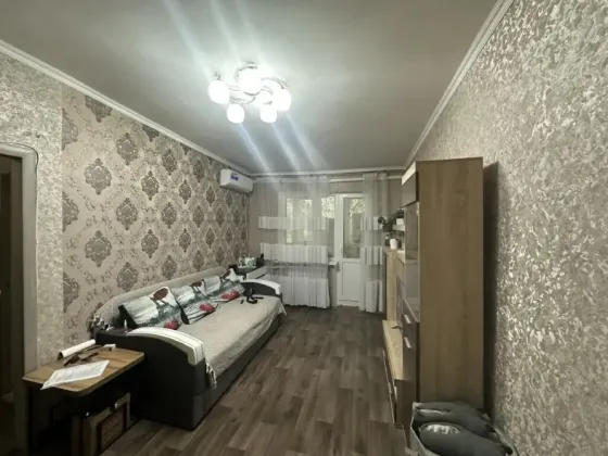 Продается 2-комнатная квартира в Левобережном районе Мариуполь