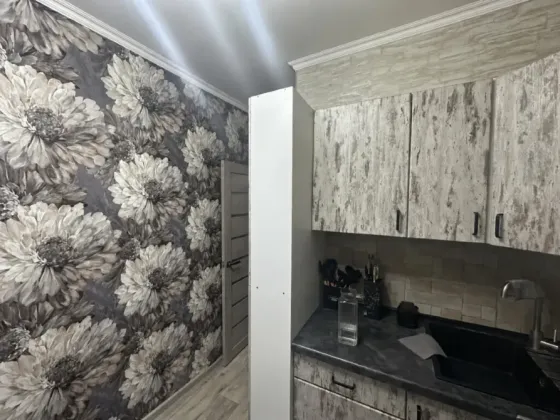 Продается 2-комнатная квартира в Левобережном районе Мариуполь