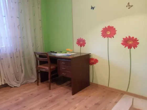 Продаётся 3х комнатная квартира в Пролетарском р-не, ул. Щетинина Донецк