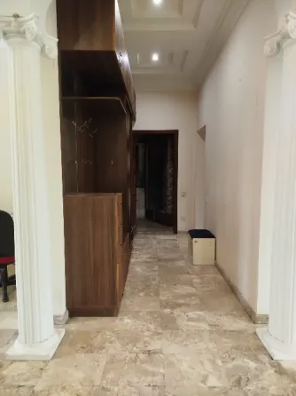 Сталинка 200+м² в самом центре Донецк