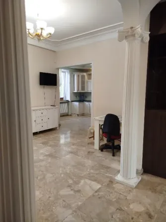 Сталинка 200+м² в самом центре Донецк