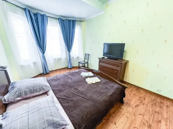 Червоногвардейский район Микр-н Калининский ,16 Макеевка