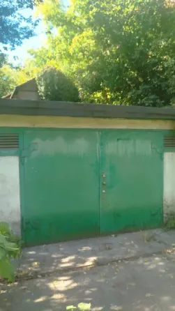 Продам гараж с документами в центре Макеевка