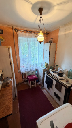 Продам 2 комнатную квартиру + гараж г. Макеевка Советский район (шахта 21, 2 квартал) Макеевка