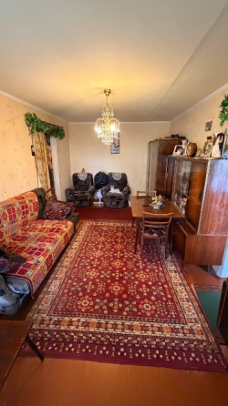 Продам 2 комнатную квартиру + гараж г. Макеевка Советский район (шахта 21, 2 квартал) Макеевка