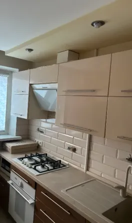 Продажа 2-ком.Крытый рынок. Донецк