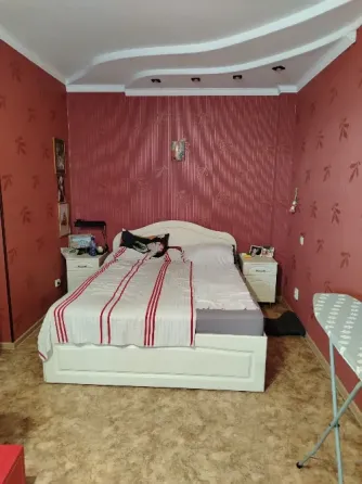 сдам 1 ком в районе спорт макс Донецк