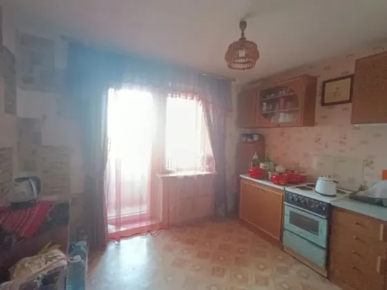 продам крупногабаритную 3-комнатную квартиру на Текстильщике, 30 школа Донецк