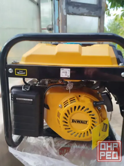 Портативный электрогенератор DEWALT DXGNR5700 Зугрэс - изображение 3