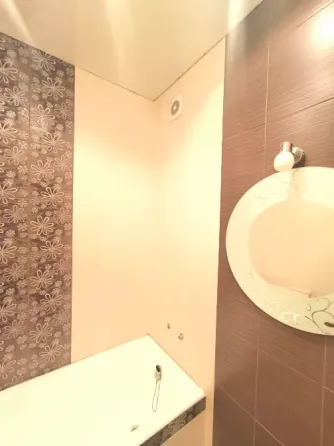 Крупногабаритная 3 к кв, 83 м². Киевский рик Донецк