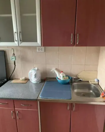 Сдается уютная однушка в Пролетарском районе Донецка. Вода по графику Донецк