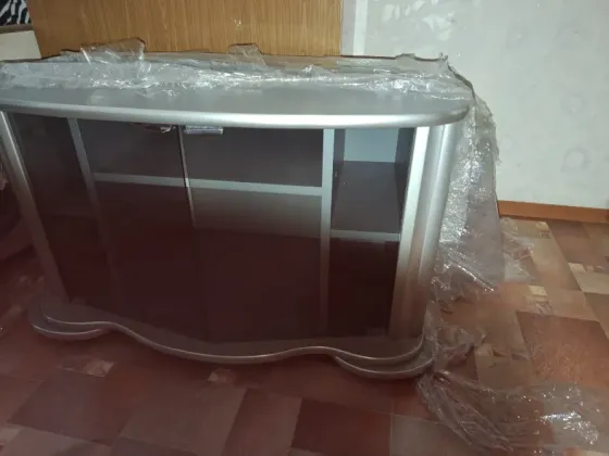 Продам тумбу под телевизор Донецк