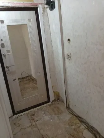Продажа 1-комнатной квартиры 5 /5, Калининский р-н (возле рынка),вода круглосуточно .2 500 000 р. Донецк