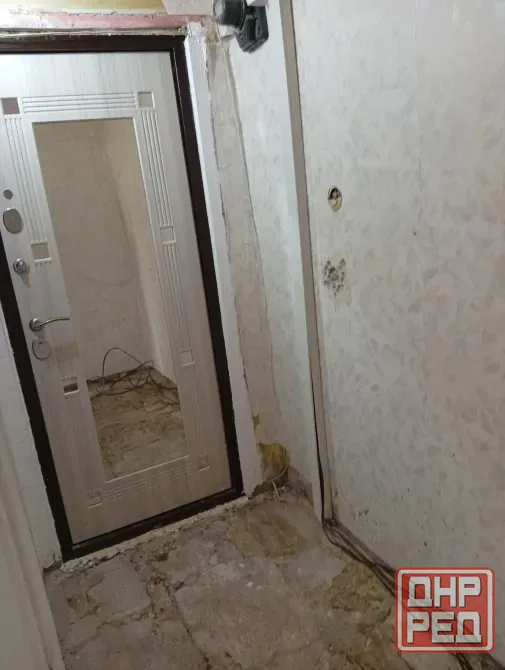 Продажа 1-комнатной квартиры 5 /5, Калининский р-н (возле рынка),вода круглосуточно .2 500 000 р. Донецк - изображение 1