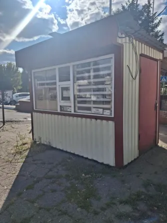 Продам ларёк 10м2 Крытый Рынок.ДонМак Донецк