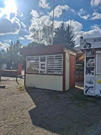 Продам ларёк 10м2 Крытый Рынок.ДонМак Донецк