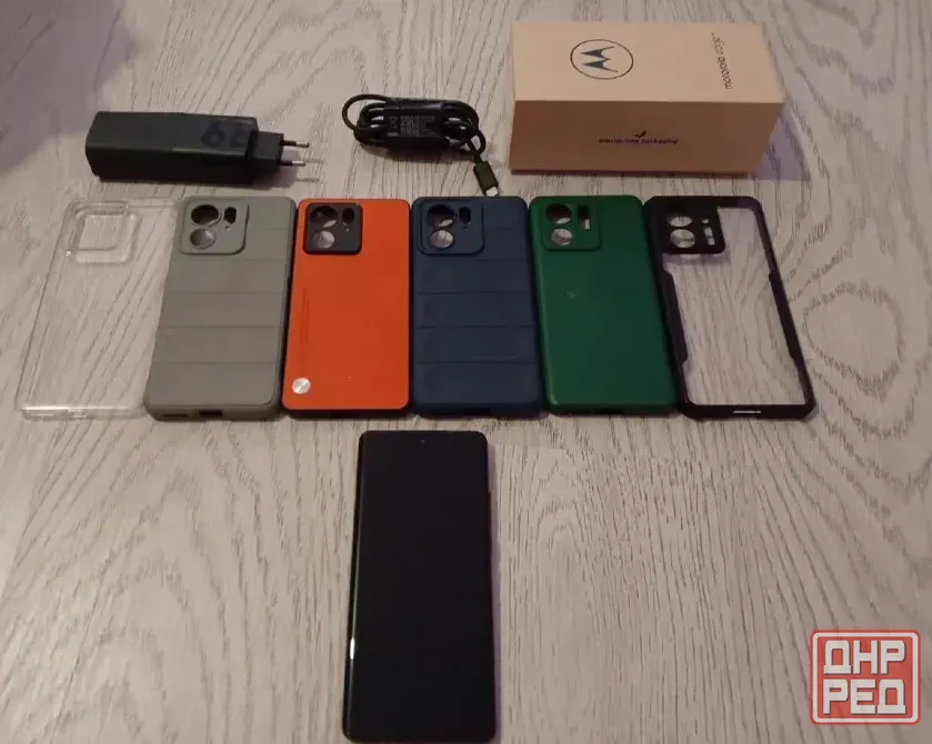 Motorola Edge 40, 8/256 Торез - изображение 1