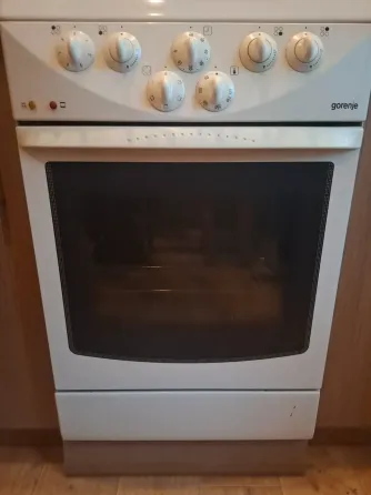 Продам газовую плиту б/у Донецк
