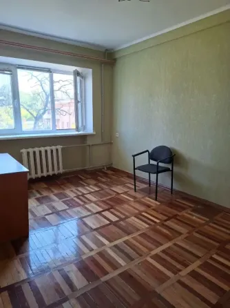 Продам 2-комнатную с раздельными комнатами Донецк