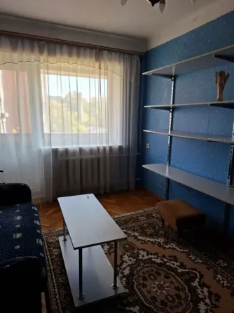 Продам 2-комнатную с раздельными комнатами Донецк