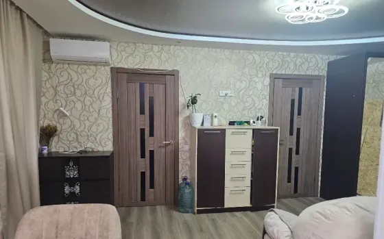 продам современную 3-комнатную квартиру на Текстильщике, шахте 19 Донецк