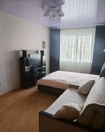 сдам в аренду 1-комнатную квартиру с хорошим ремонтом в буденовском районе, ориентир площадь Донецк