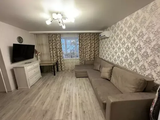 Сдам 3-к.кв в Ворошиловском р-не (пр. Гурова / Соцгородок)! Донецк