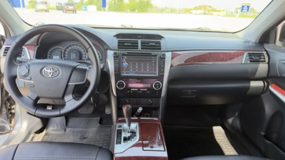 Продаю Toyota Camry XV50 2012 г. Макеевка