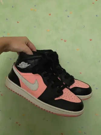 Кроссовки Nike air jordan женские Макеевка