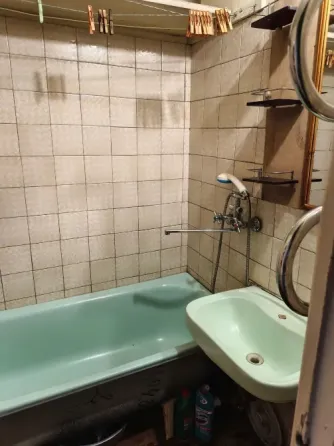 Продам 1 комнатную квартиру Петровский район 29 шахта ул. Ревякина Донецк