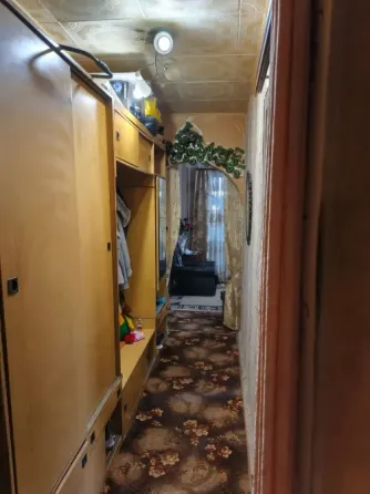 Продам квартиру в Петровском районе 3 ком. малогабаритка Донецк