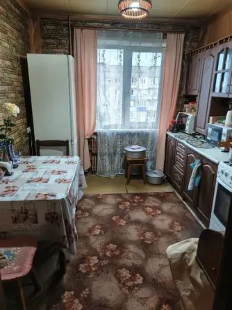Продам квартиру в Петровском районе 3 ком. малогабаритка Донецк