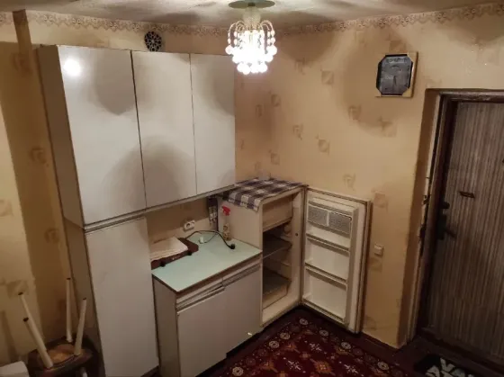 Продам комнату в общежитии Донецк