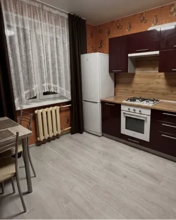 Сдачажилья Киевскийрайон 1комнатная сбалконом большаякухня Донецк