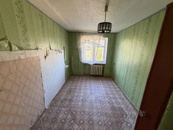 Продам 3-х комн. кв., 5/5 эт., 55 м.кв. - Макеевка, кв-л Шахтерский, Автомагазин Макеевка