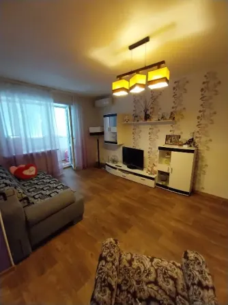 продам 3 х ком квартиру цирк Донецк