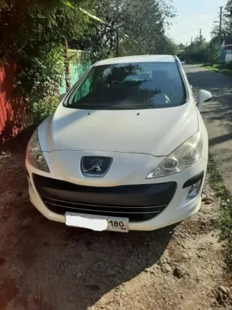 Продам Пежо 308 2011 года Донецк