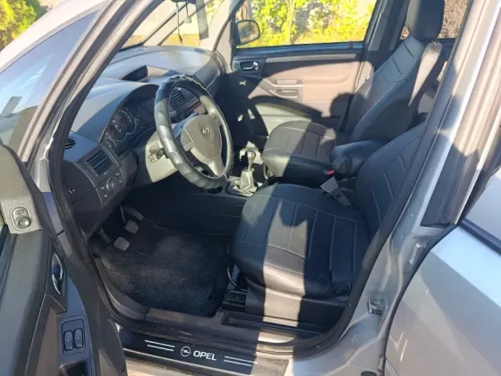 продам надёжный, экономичный, семейный автомобиль Донецк