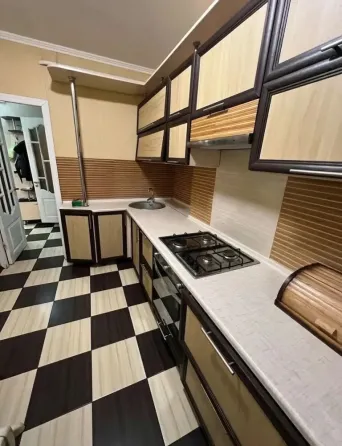 Продается 2-клмнатная квартира в Центральном районе Мариуполь