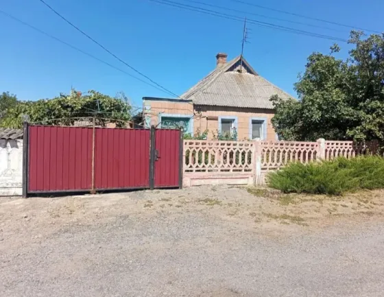 продам отдельно стоящий дом в г.Комсомольское Комсомольское