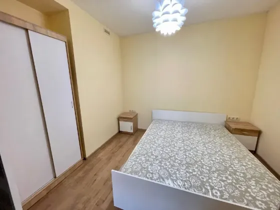 Сдается квартира 2 комнаты в Ленинском районе возле Цирка. 2-й этаж. 54 квадрата. Донецк