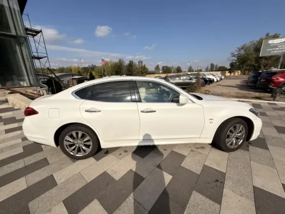INFINITI Q70 Донецк