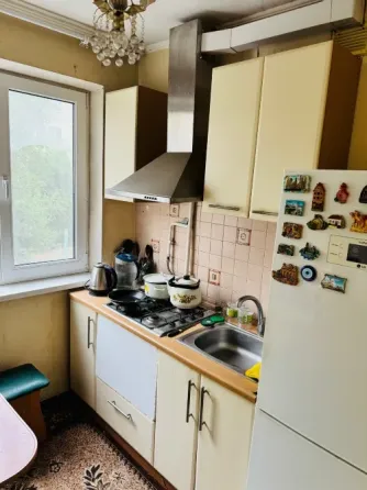 Продам 2-ю квартиру на 2 этаже на Черемушках, кв-л Гвардейский! Рядом школа 53, детский садик Макеевка