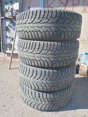 Продаю зимнюю резину 235 60 16 Донецк